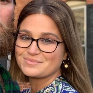 Meet your Posher, Whitney